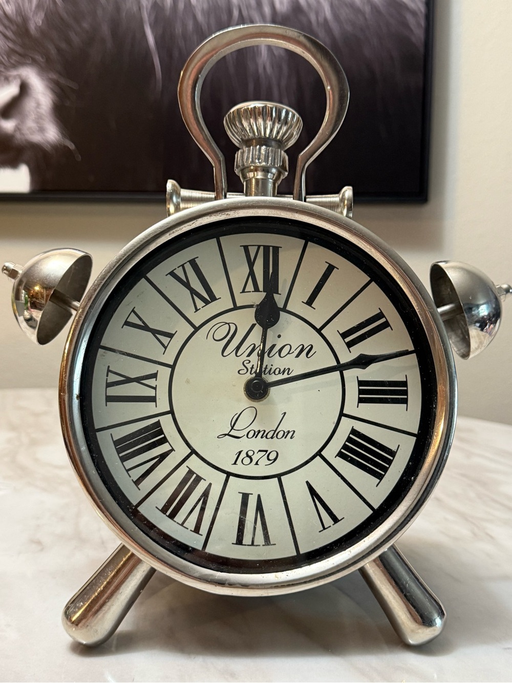 Silver Metal Union clock